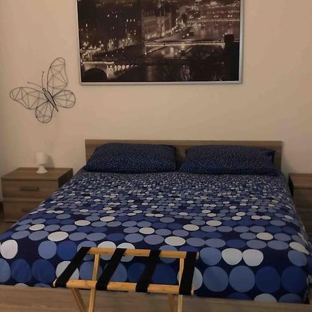 Principe Ranocchio - Casa Nel Centro Storico Lägenhet Ferrara Exteriör bild